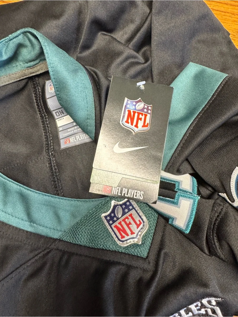 NWT Nike NFL Philadelphia Eagles Carson Wentz #11 jersey SZ M